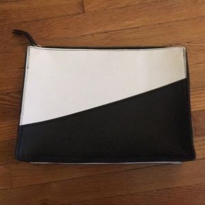 Black and white bag for makeup 💄 or as a clutch